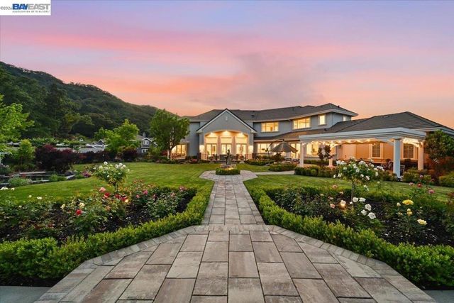 8509 Lupine Ct, Pleasanton, CA 94588