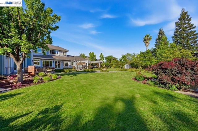 8509 Lupine Ct, Pleasanton, CA 94588