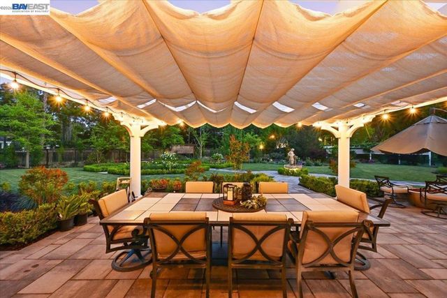 8509 Lupine Ct, Pleasanton, CA 94588