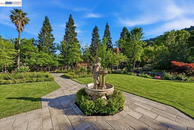 8509 Lupine Ct, Pleasanton, CA 94588