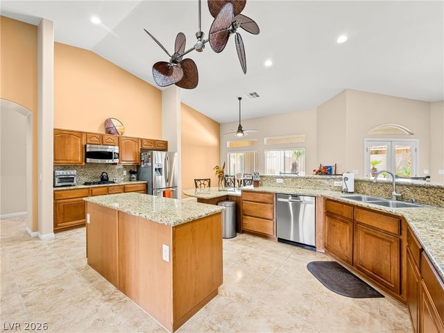 6524 Colossal Cave Avenue, Las Vegas, NV 89131