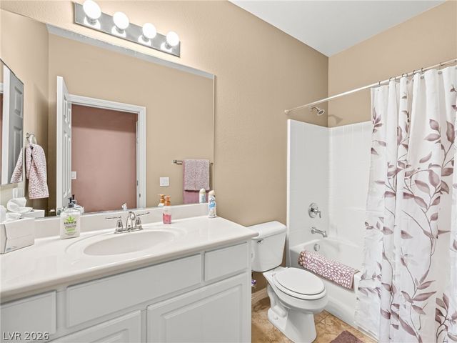 6524 Colossal Cave Avenue, Las Vegas, NV 89131