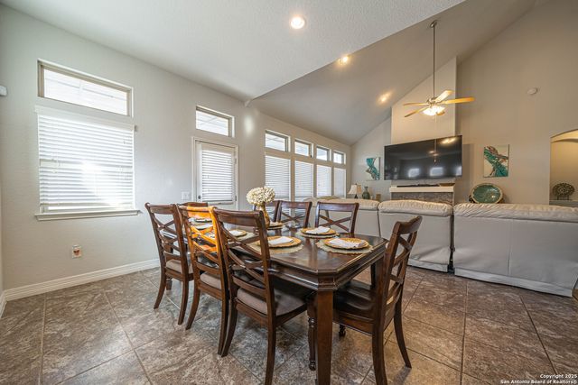 8923 Monument Parke, San Antonio, TX 78254