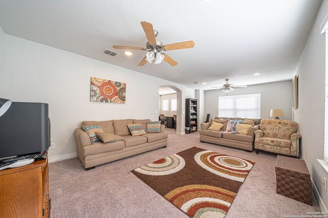 8923 Monument Parke, San Antonio, TX 78254