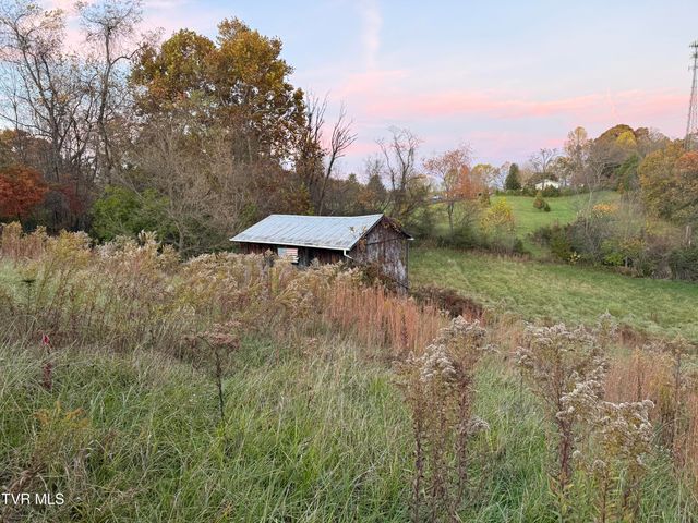 121 Clark Drive, Johnson City, TN 37601