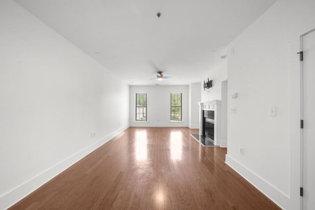2360 Logan Circle NE 101, Atlanta, GA 30319