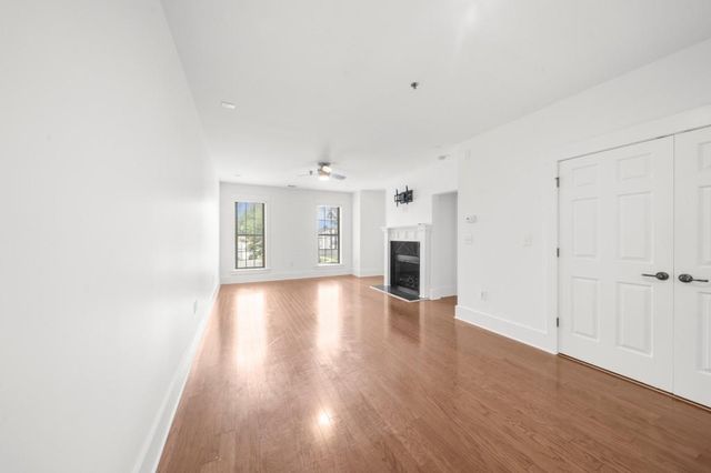 2360 Logan Circle NE 101, Atlanta, GA 30319