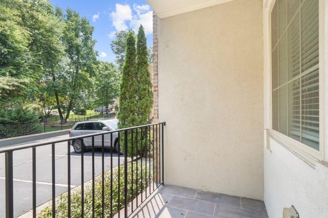 2360 Logan Circle NE 101, Atlanta, GA 30319