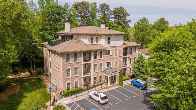 2360 Logan Circle NE 101, Atlanta, GA 30319