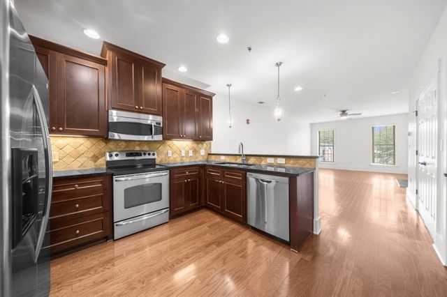 2360 Logan Circle NE 101, Atlanta, GA 30319