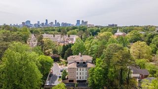 2360 Logan Circle NE 101, Atlanta, GA 30319