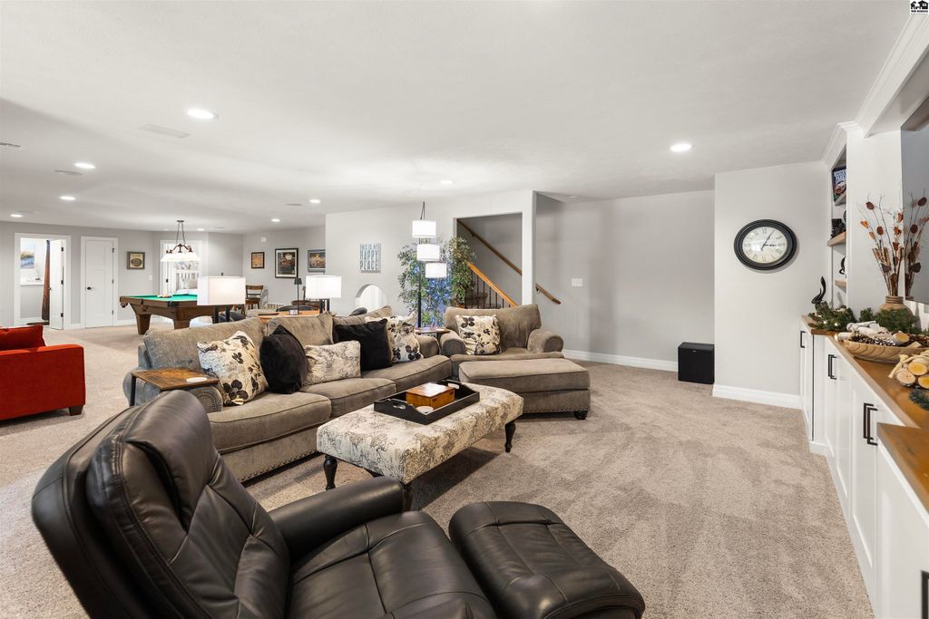 3605 Hickory Ct