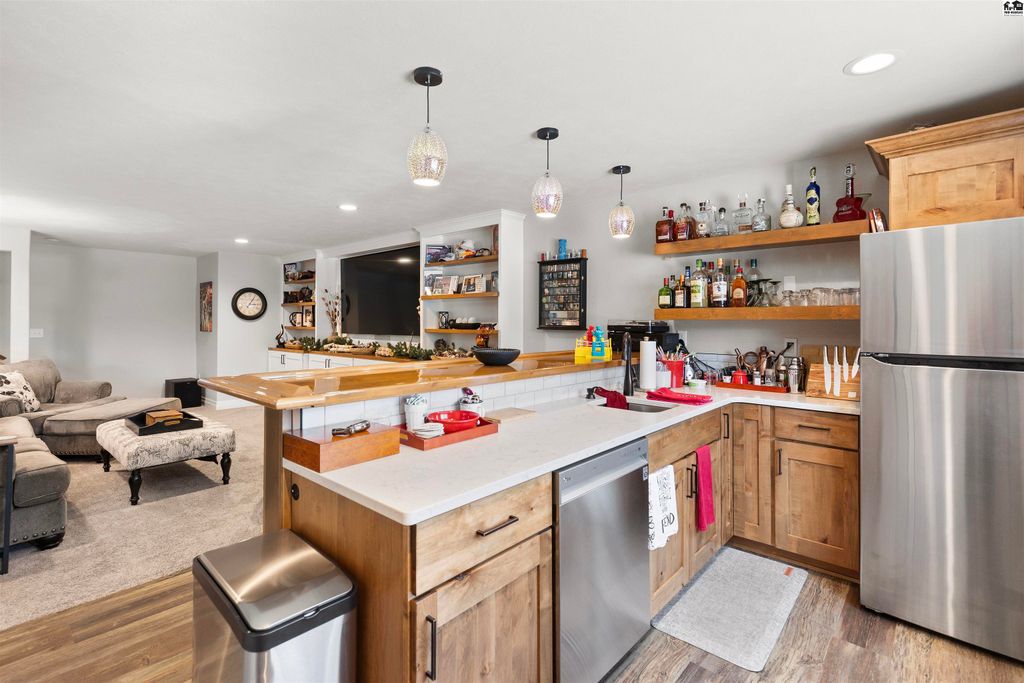 3605 Hickory Ct