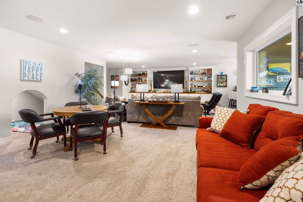 3605 Hickory Ct