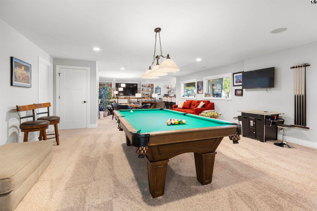3605 Hickory Ct