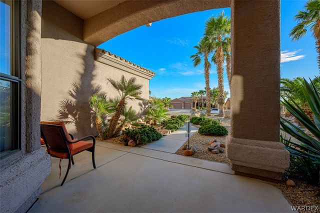 994 Talon Pointe Drive, Bullhead City, AZ 86429