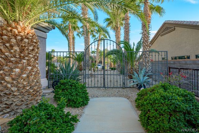 994 Talon Pointe Drive, Bullhead City, AZ 86429