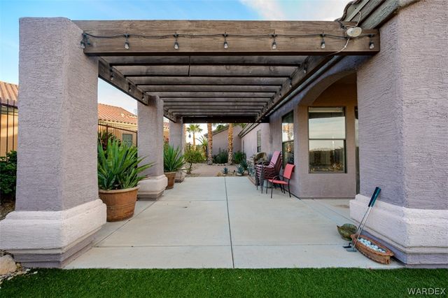 994 Talon Pointe Drive, Bullhead City, AZ 86429