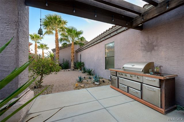 994 Talon Pointe Drive, Bullhead City, AZ 86429