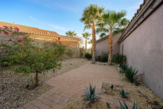 994 Talon Pointe Drive, Bullhead City, AZ 86429