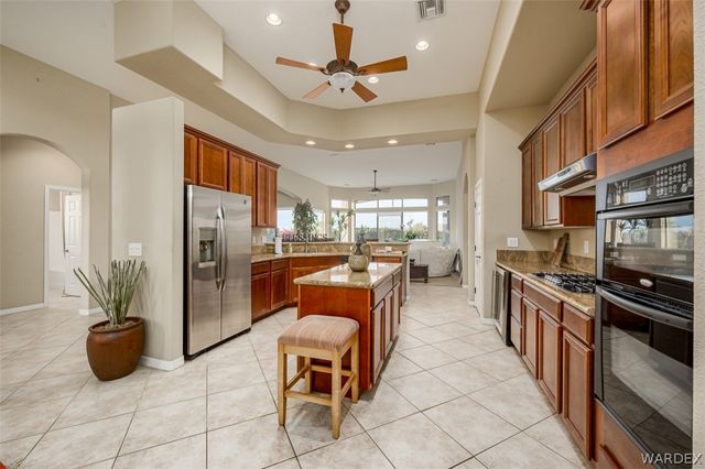 994 Talon Pointe Drive, Bullhead City, AZ 86429