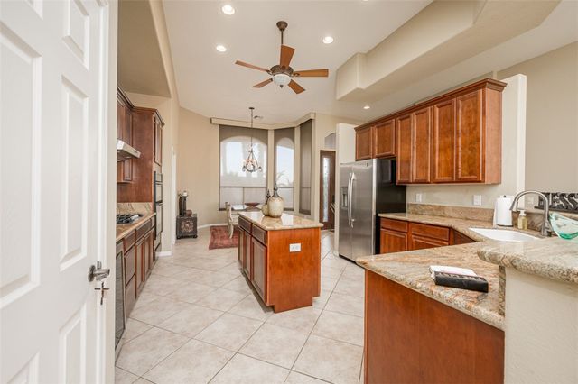 994 Talon Pointe Drive, Bullhead City, AZ 86429