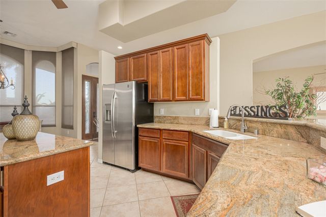 994 Talon Pointe Drive, Bullhead City, AZ 86429
