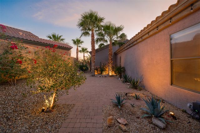 994 Talon Pointe Drive, Bullhead City, AZ 86429