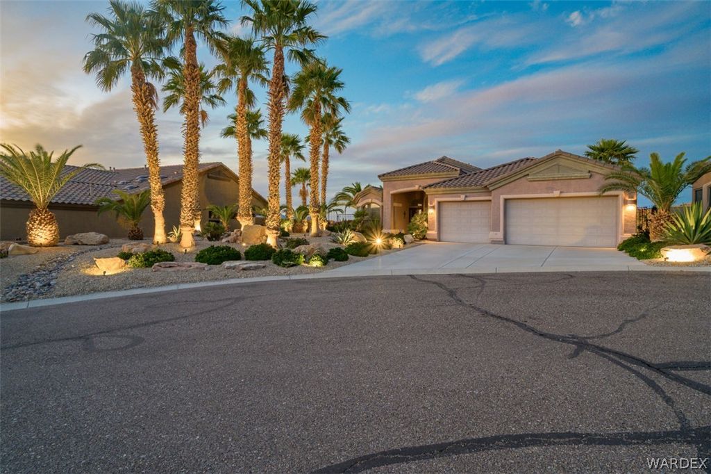 994 Talon Pointe Drive, Bullhead City, AZ 86429