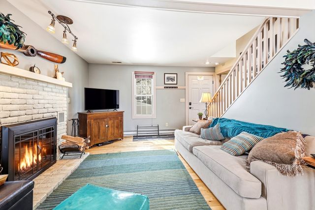 7 Settler Lane, Galena, IL 61036