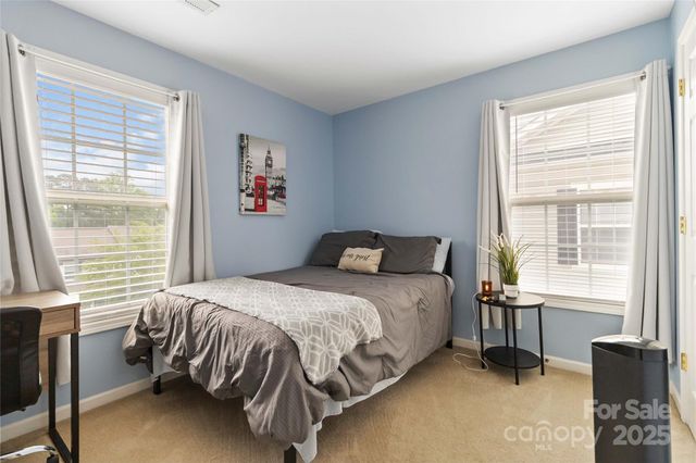 1108 Plaza Walk Drive, Charlotte, NC 28215