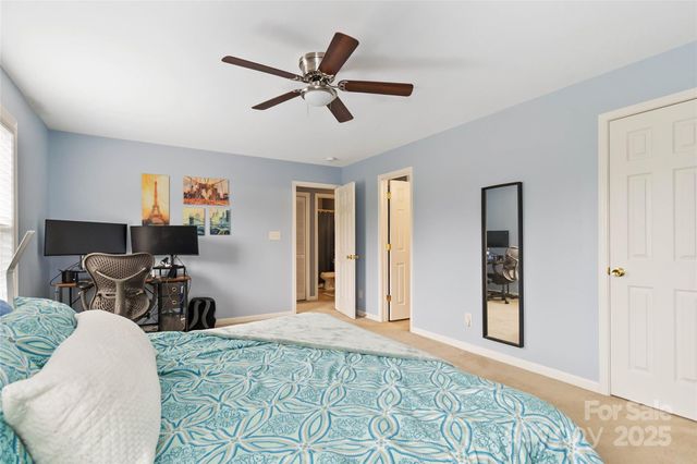 1108 Plaza Walk Drive, Charlotte, NC 28215