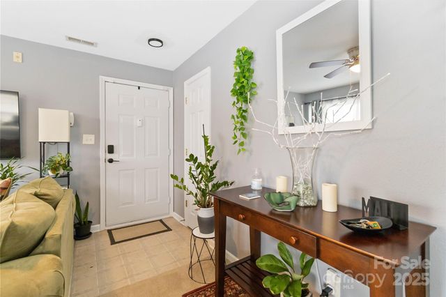1108 Plaza Walk Drive, Charlotte, NC 28215