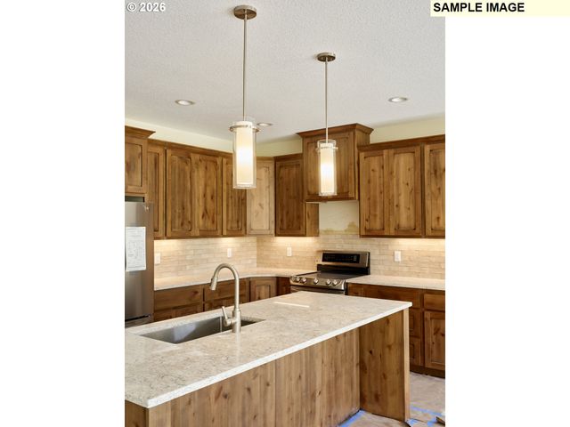 118 ANNABELLE St, Castle Rock, WA 98611