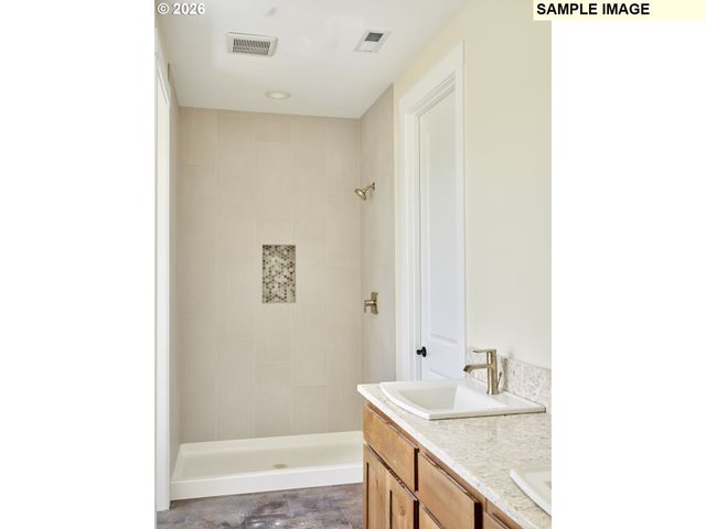 118 ANNABELLE St, Castle Rock, WA 98611