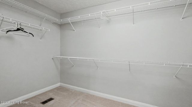 3902 Stonyrun Dive, Louisville, KY 40220