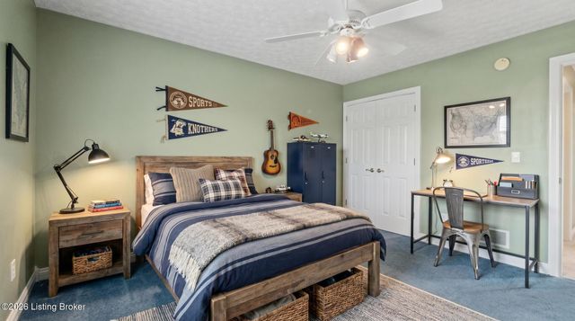 3902 Stonyrun Dive, Louisville, KY 40220