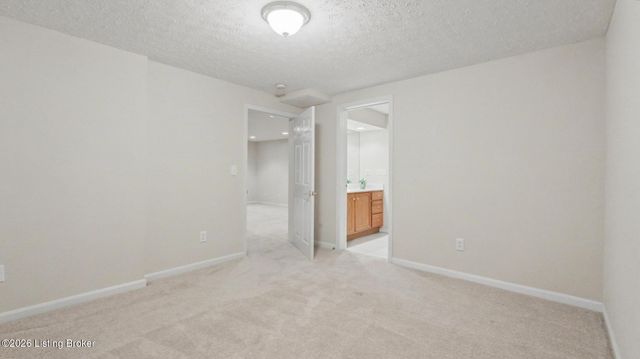 3902 Stonyrun Dive, Louisville, KY 40220
