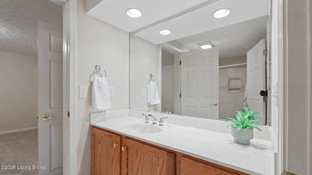 3902 Stonyrun Dive, Louisville, KY 40220