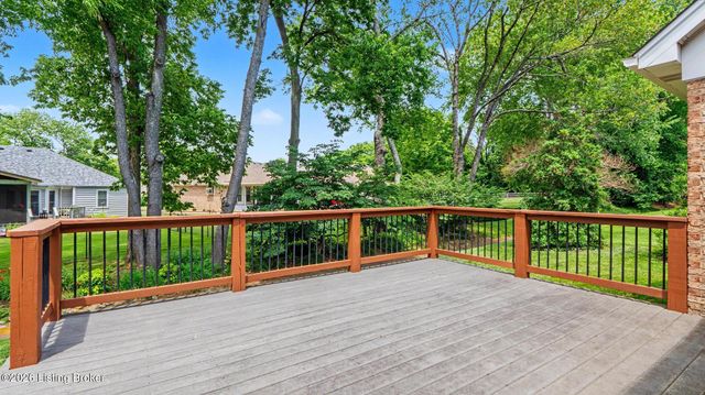 3902 Stonyrun Dive, Louisville, KY 40220