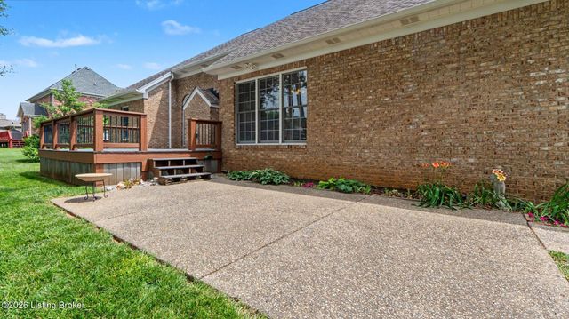 3902 Stonyrun Dive, Louisville, KY 40220