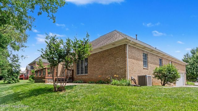 3902 Stonyrun Dive, Louisville, KY 40220