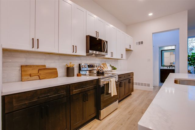 2130 SHEA Road 1002, Dallas, TX 75235