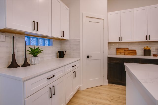 2130 SHEA Road 1002, Dallas, TX 75235