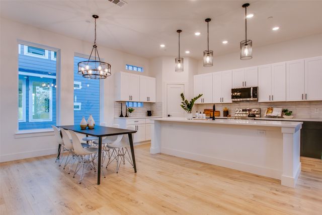 2130 SHEA Road 1002, Dallas, TX 75235