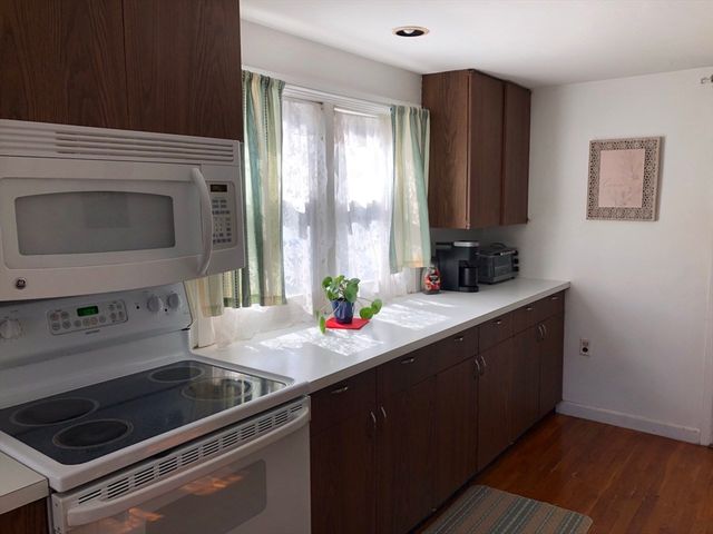43 Hillcroft St 43, Waltham, MA 02452