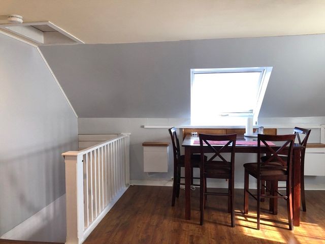 43 Hillcroft St 43, Waltham, MA 02452