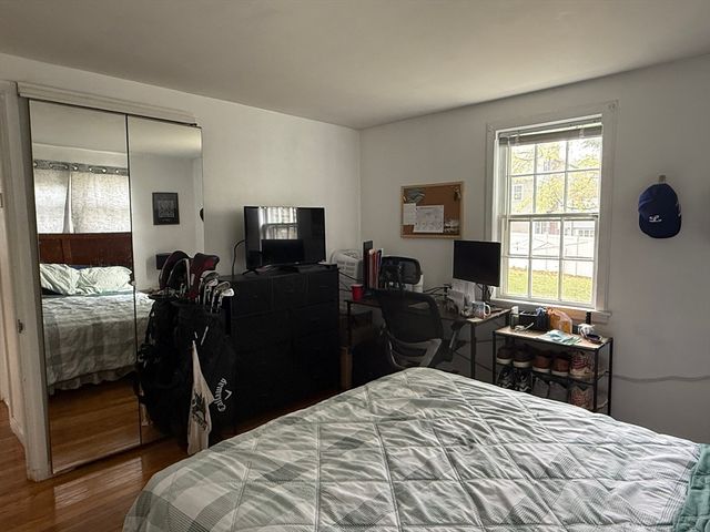 43 Hillcroft St 43, Waltham, MA 02452