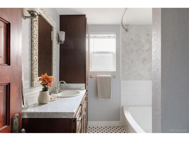 3415 Meade St, Denver, CO 80211