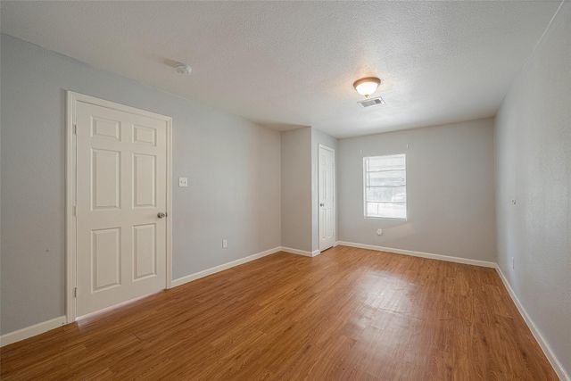 5619 Willow Glen Drive, Houston, TX 77033